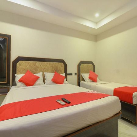 Oyo 15948 Hotel Srees Tiruchirappalli Екстер'єр фото
