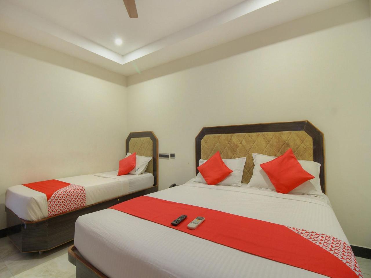 Oyo 15948 Hotel Srees Tiruchirappalli Екстер'єр фото