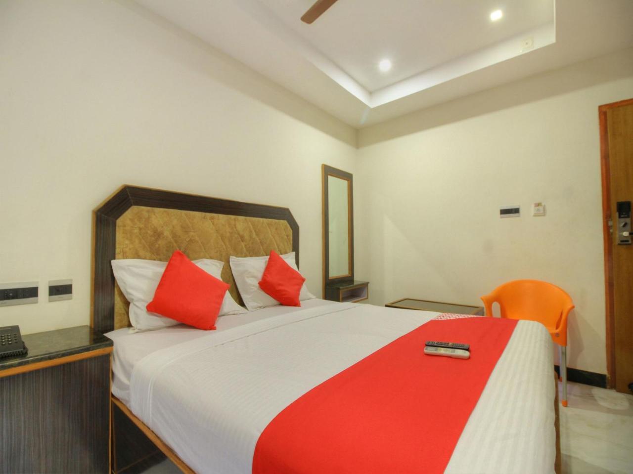 Oyo 15948 Hotel Srees Tiruchirappalli Екстер'єр фото