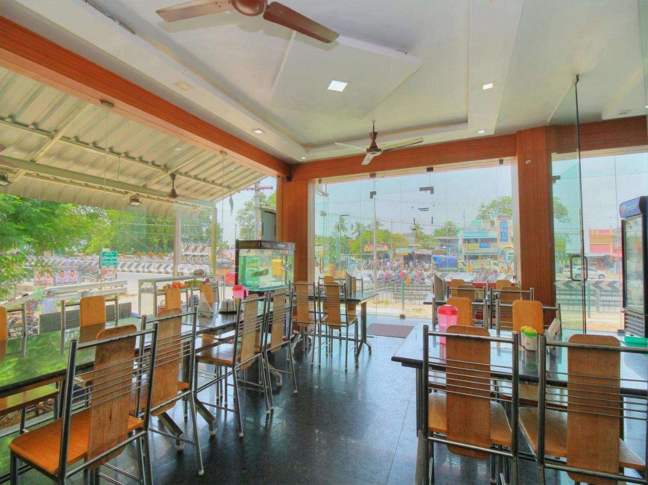 Oyo 15948 Hotel Srees Tiruchirappalli Екстер'єр фото