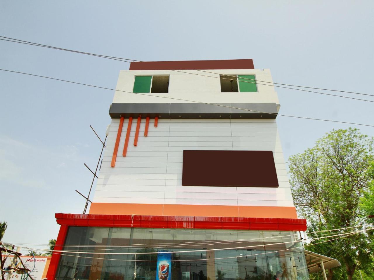 Oyo 15948 Hotel Srees Tiruchirappalli Екстер'єр фото