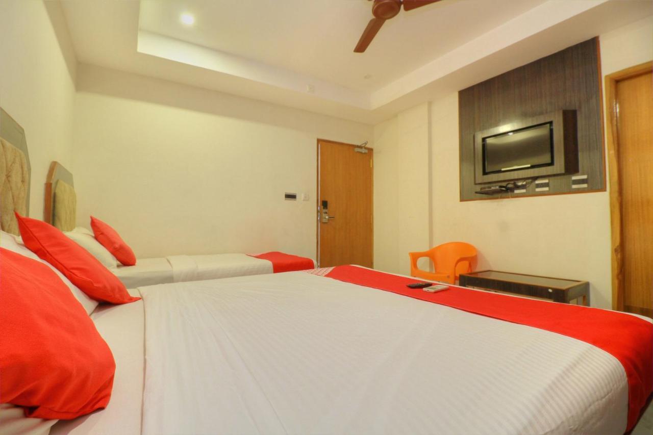 Oyo 15948 Hotel Srees Tiruchirappalli Екстер'єр фото